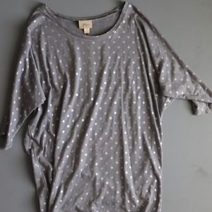 Women's Medium Gray Polka Dot Raglan Sleeve Shirt